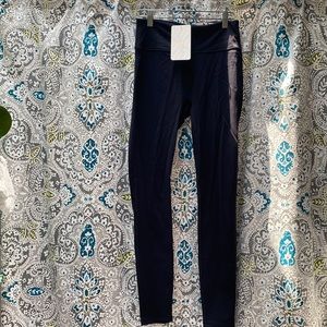 NWT Fabletics Trinity high-waisted pocket leggings